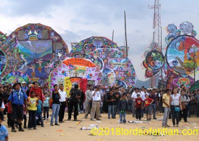 There is an alternative to the drunken horse race, however, on All Saints Day. Here is the festival of the giant kites in Sumpango. However,There are also wonderful kite festivals in Santiago and Santa Mara Cuaaque, Sacatep{equez.
