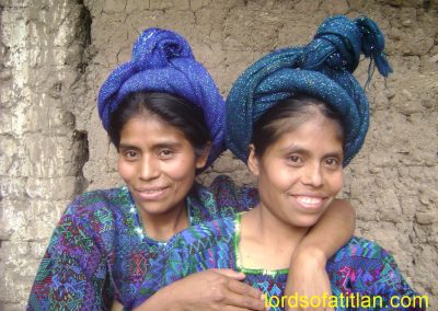 Sisters, Santa Catarina Palopó