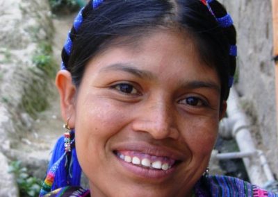 Woman wearing listón in San Antonio Palopó