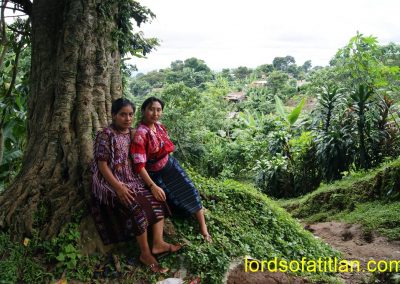 Reina de San Ildefonso Ixtahuacán y la Flor Chimalteca de Santiago Chimaltenango, ambas de Huehuetenango, en El Palmar, Quetzaltenango